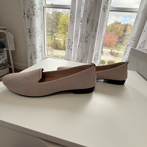 Chic Women's Loafers in Sparkly Light Pink